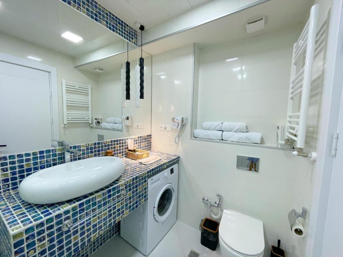 City Heart Luxury Apartment Koetaisi Buitenkant foto