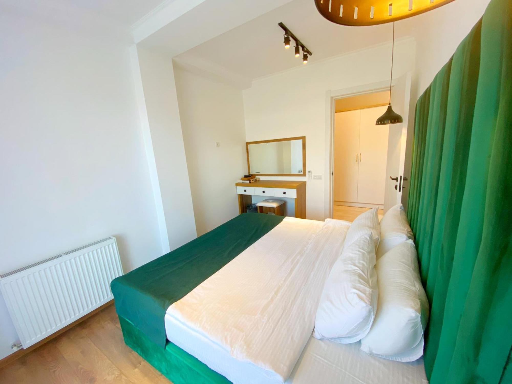 City Heart Luxury Apartment Koetaisi Buitenkant foto